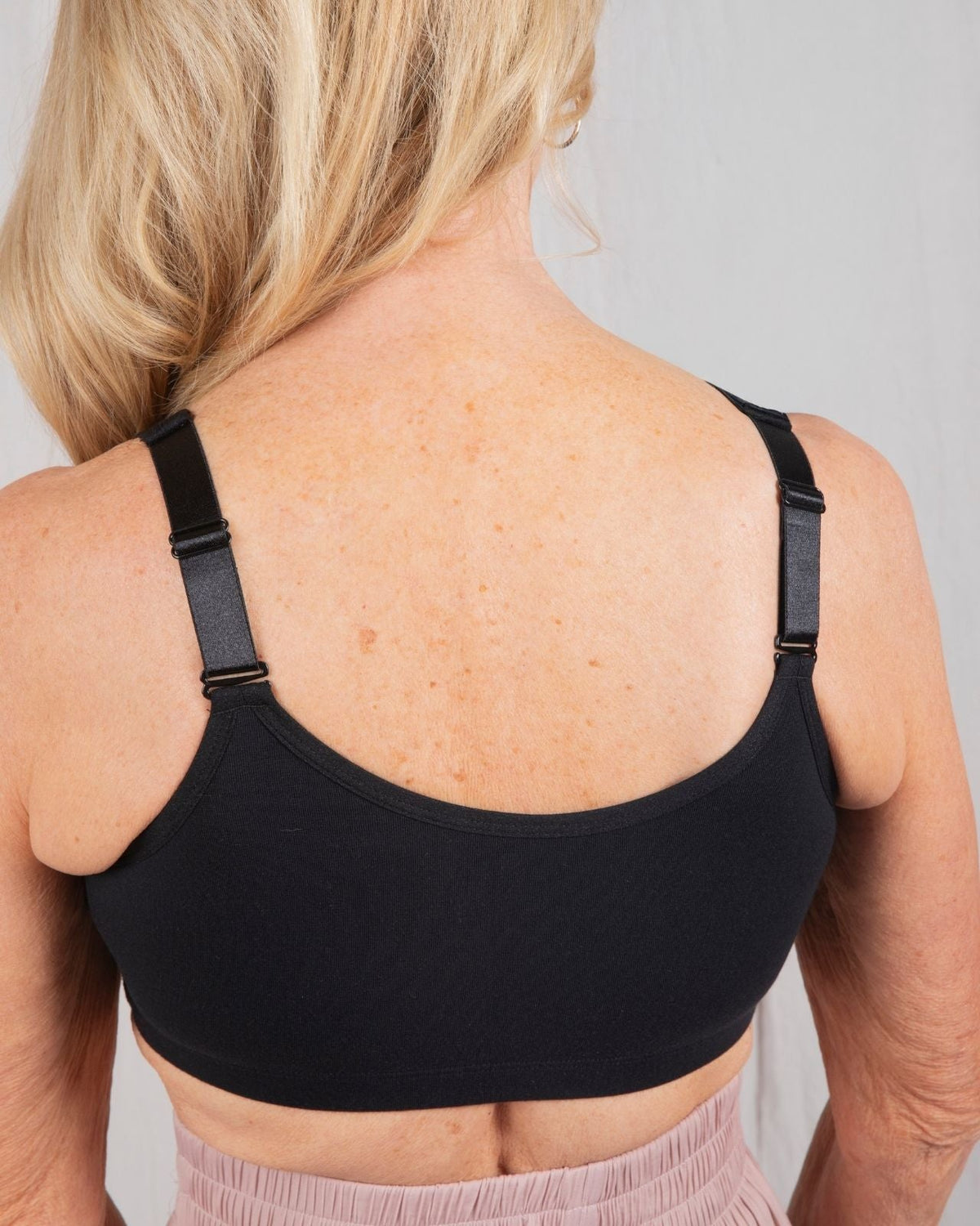 Rora Pocketed Front Closure Bra