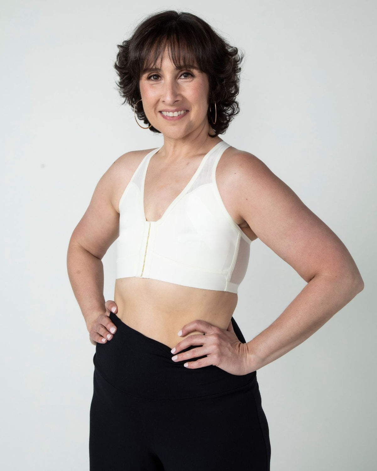 Bianca Pocketed Front Closure Sports Bra
