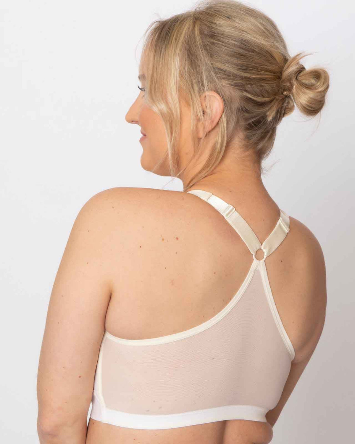 Bianca Pocketed Front Closure Sports Bra