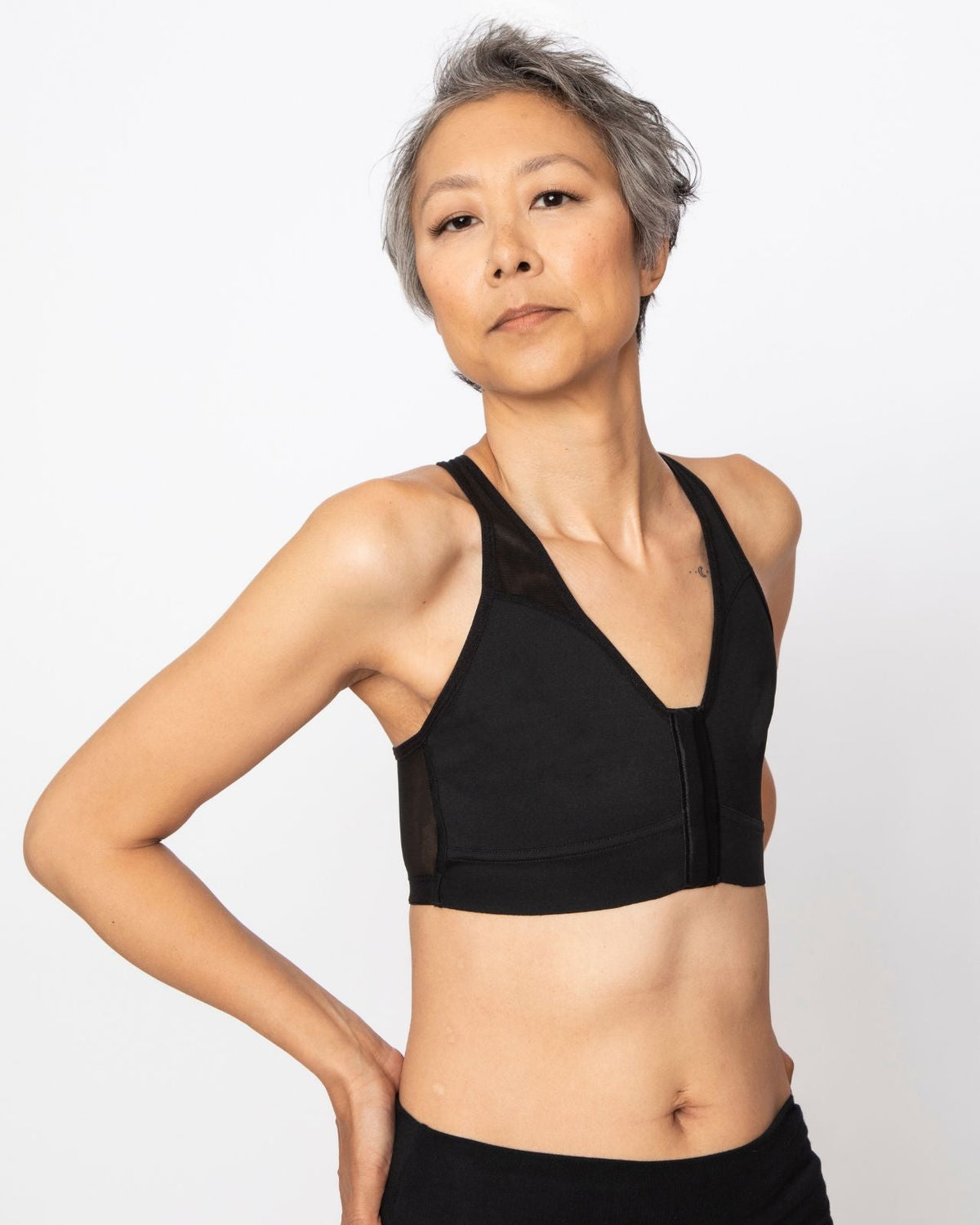 Bianca Pocketed Front Closure Sports Bra
