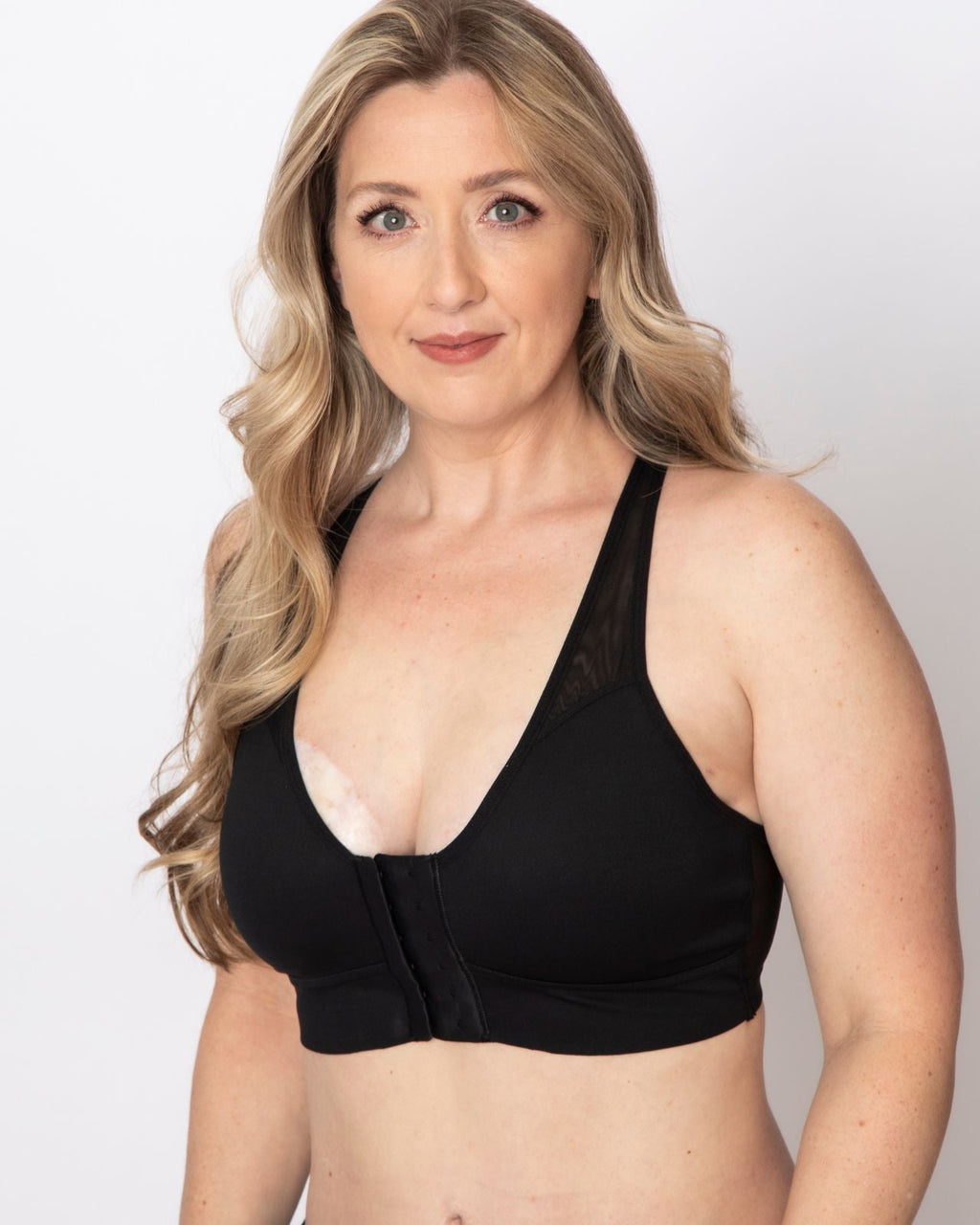Bianca Pocketed Front Closure Sports Bra