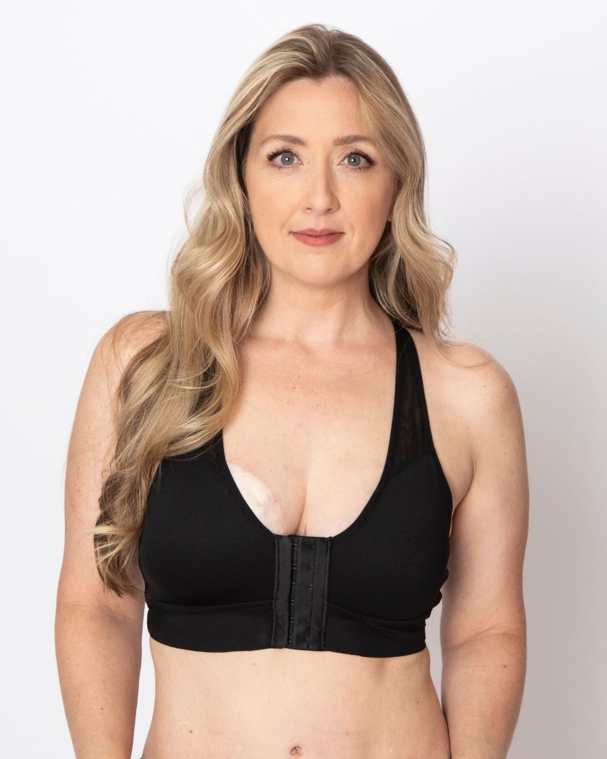 Bianca Pocketed Front Closure Sports Bra