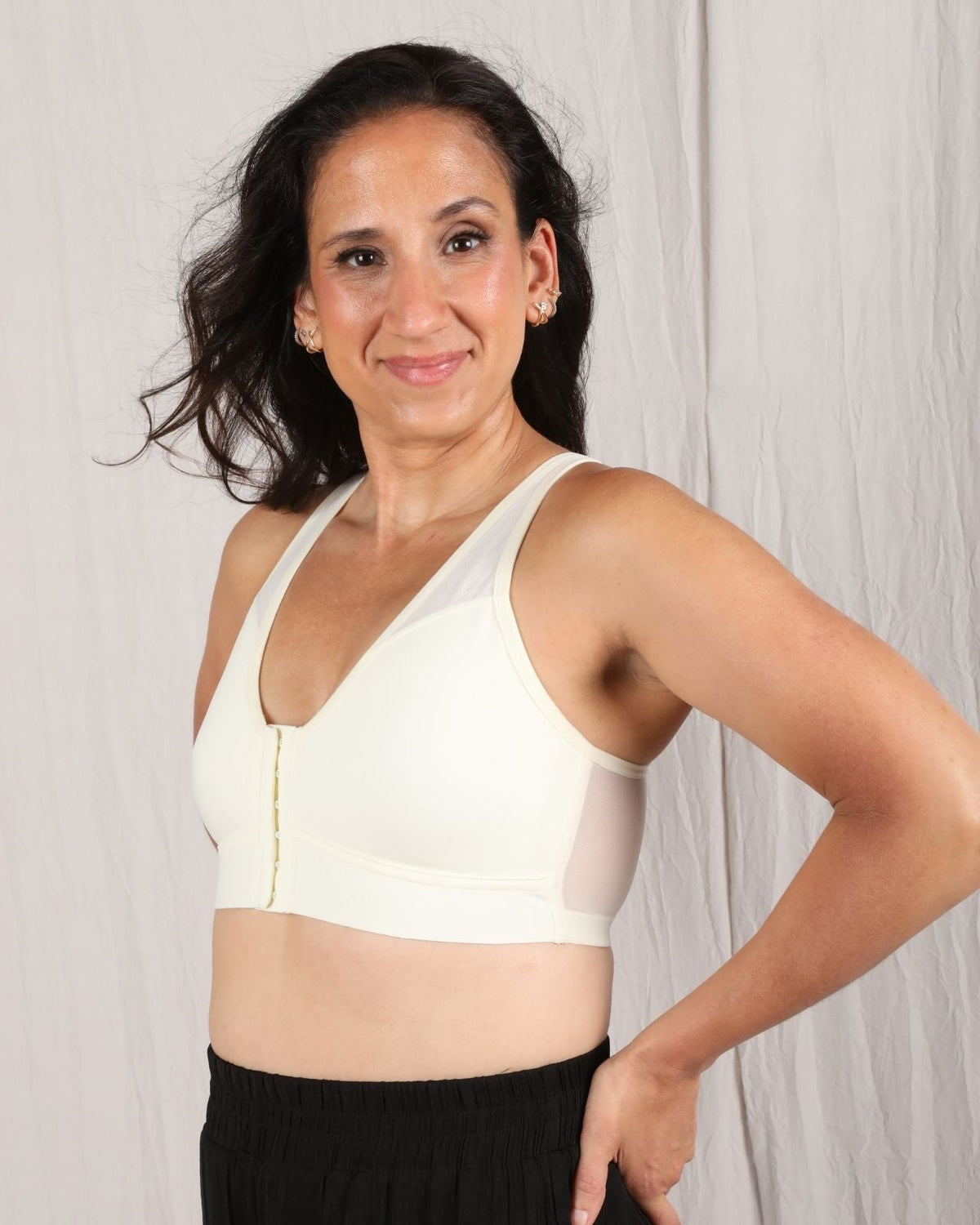 Bianca Pocketed Front Closure Sports Bra