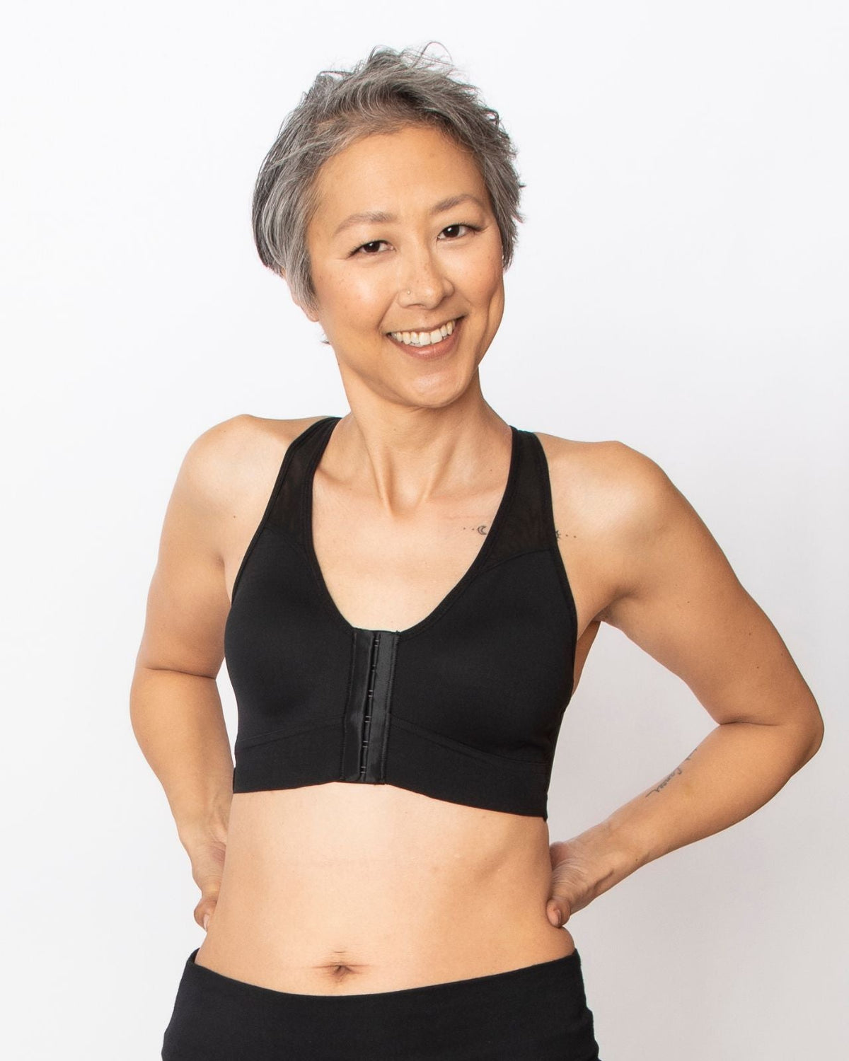Bianca Pocketed Front Closure Sports Bra