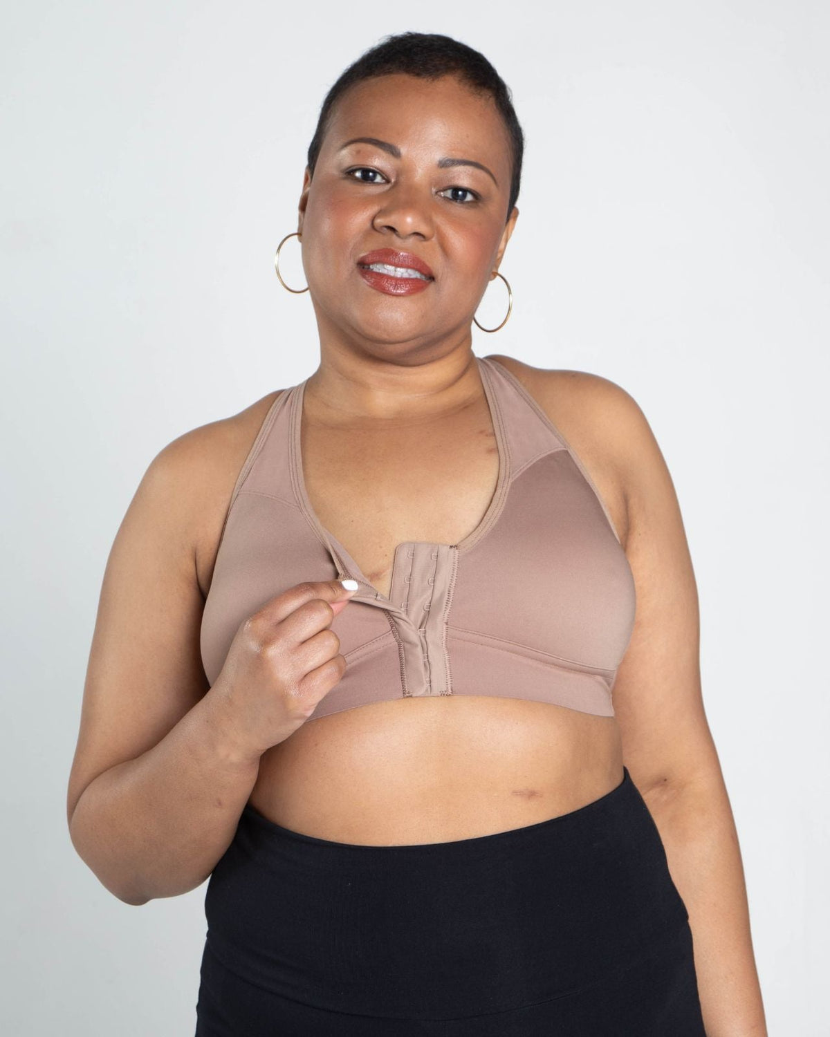 Bianca Pocketed Front Closure Sports Bra