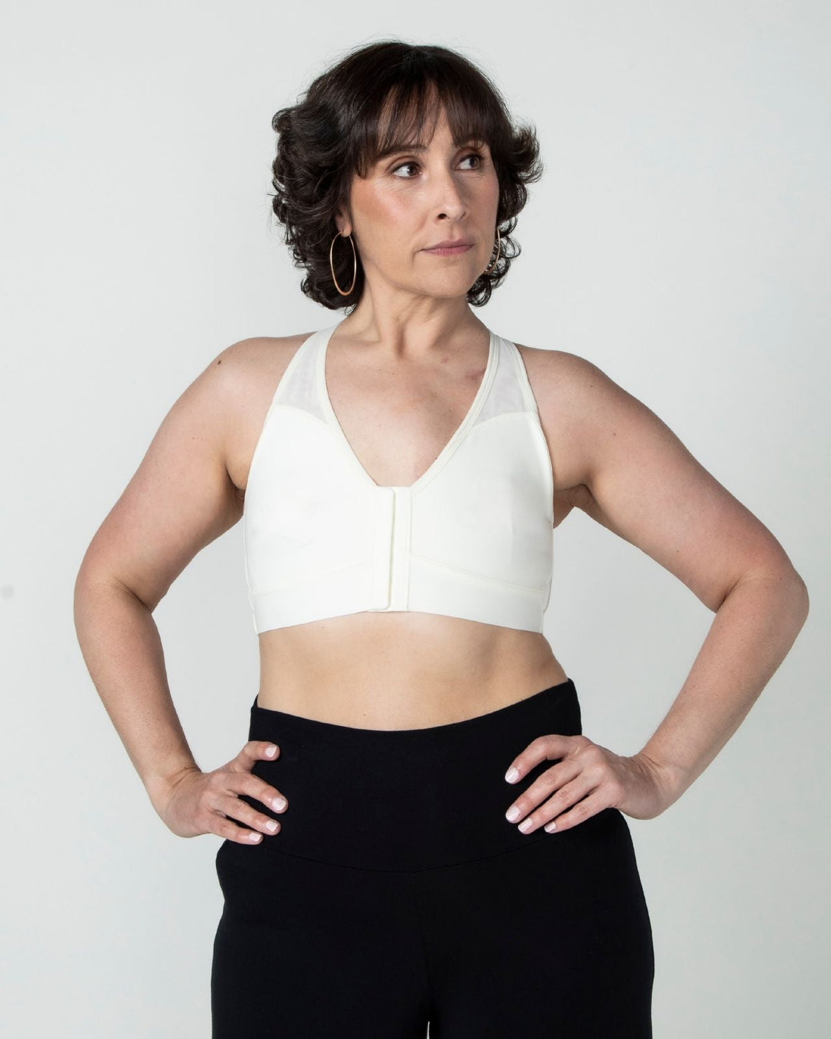 Bianca Pocketed Front Closure Sports Bra