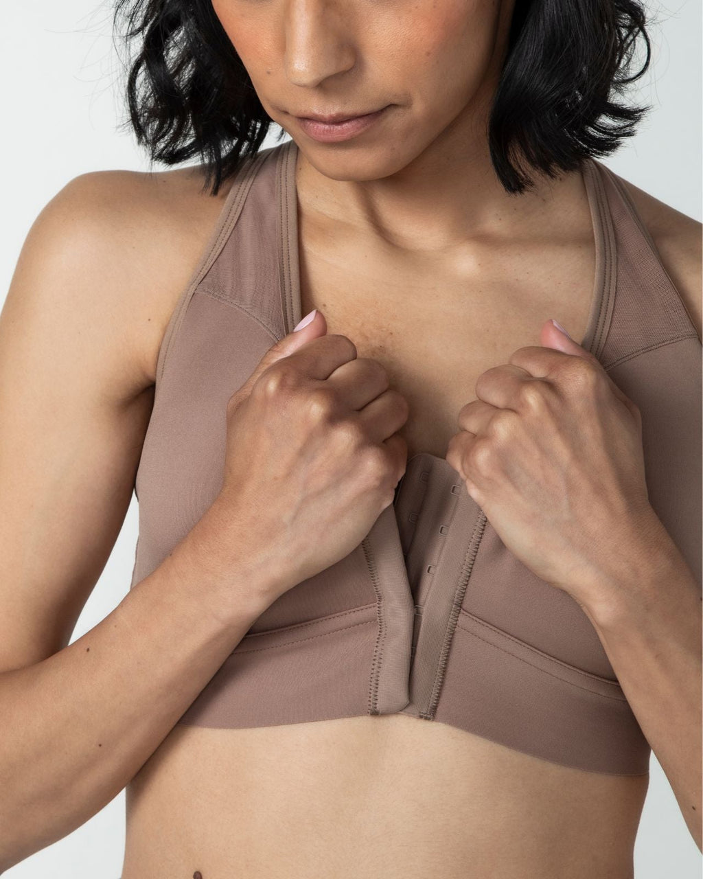 Bianca Pocketed Front Closure Sports Bra