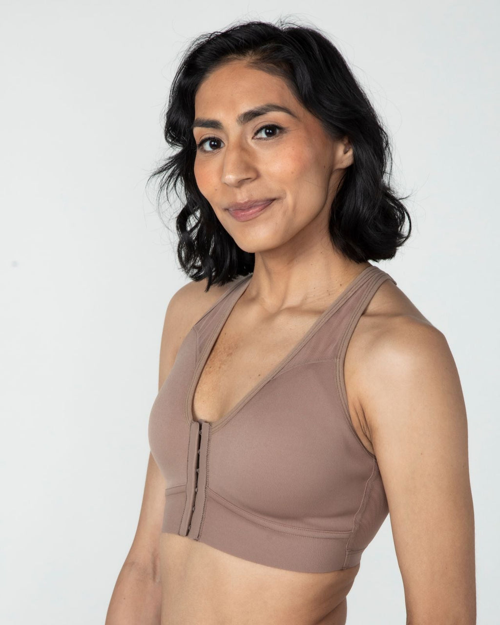 Bianca Pocketed Front Closure Sports Bra