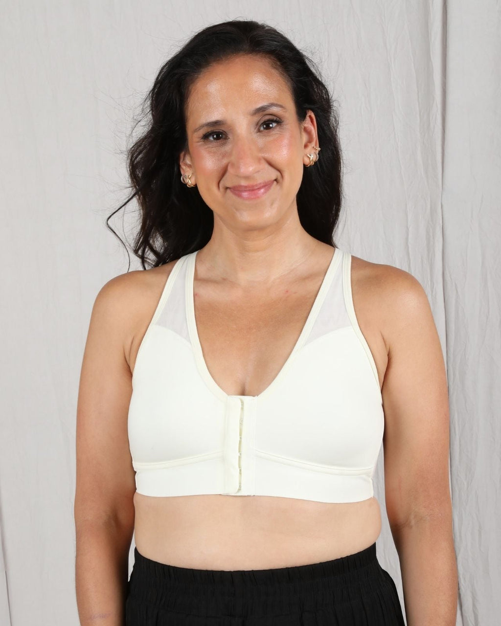 Bianca Pocketed Front Closure Sports Bra