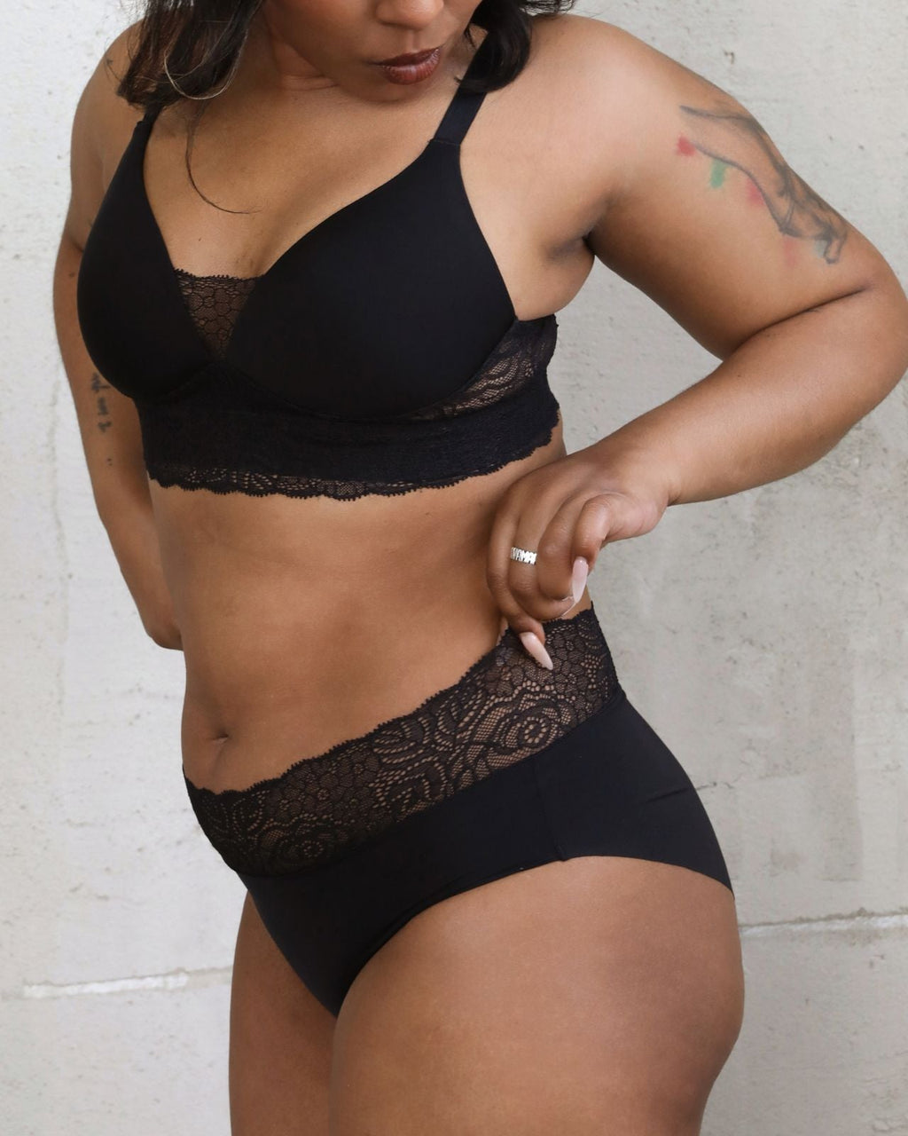 Lace Mid-Rise Brief