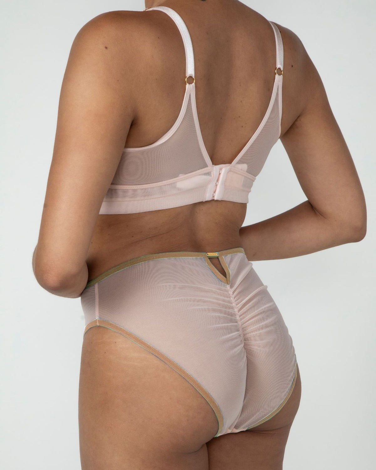 Mesh Keyhole Brief